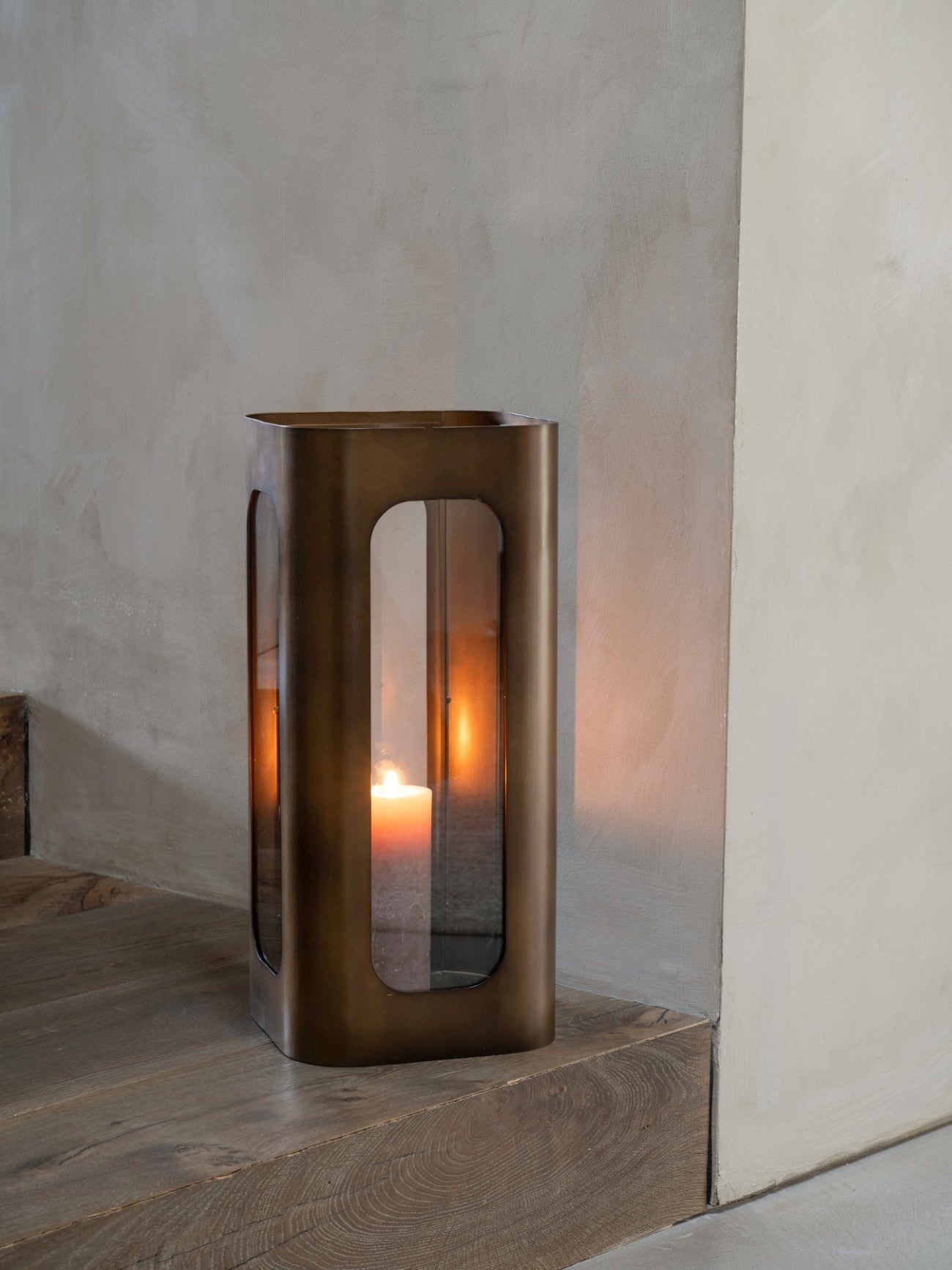 Thorpe Metal and Glass Hurricane Medium 53cm